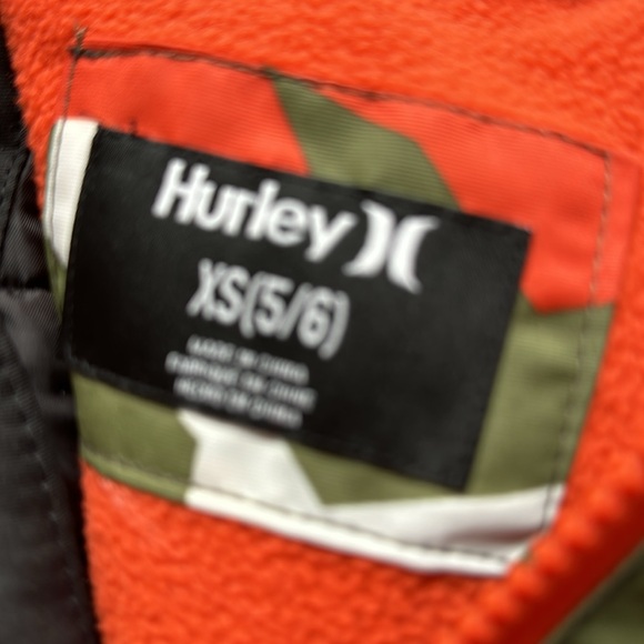 Boys Hurley coat in great condition used about 4 to 5 times  size xs 5/6 - Picture 3 of 3